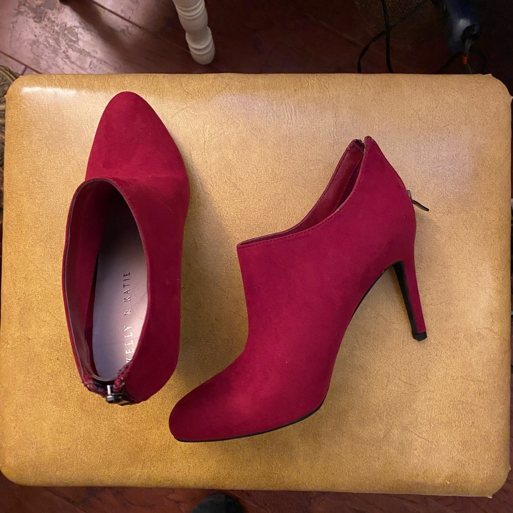 NWOT Kelly & Katie Laylla booties - Picture 2 of 6